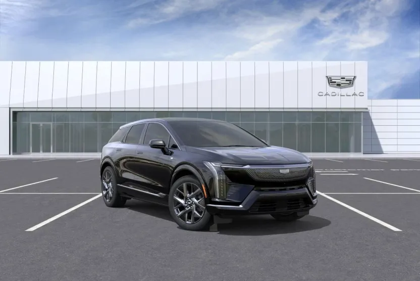 2025 Cadillac Optiq Luxury photo 1