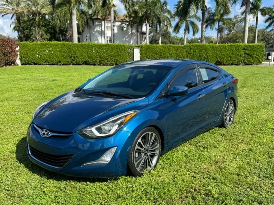 2014 Hyundai Elantra photo 1