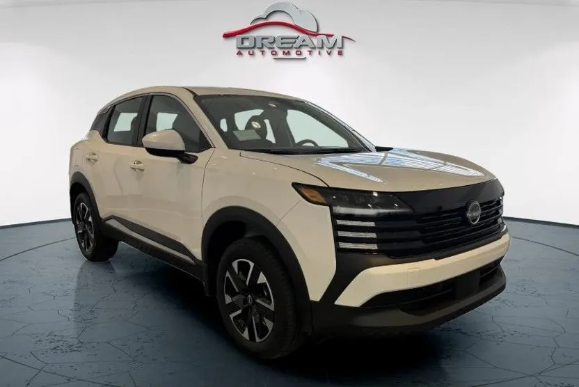 2025 Nissan Kicks SV photo 1