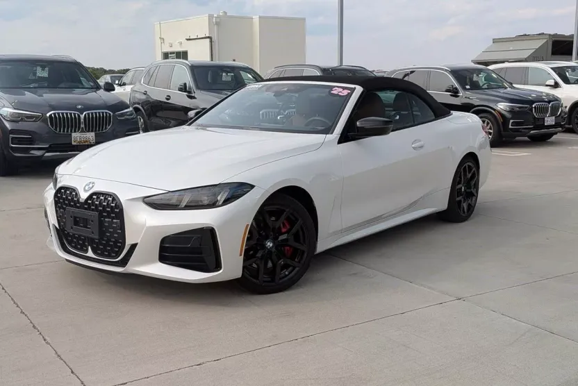 2025 Bmw 430i xDrive Convertible photo 1