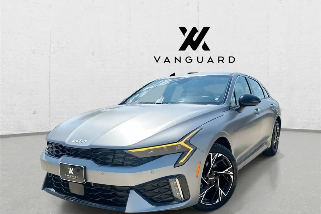 2025 Kia K5 GT-Line photo 1