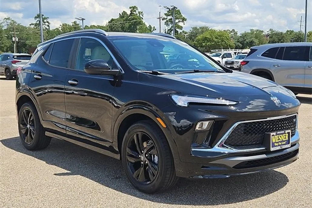 2026 Buick Encore GX Sport Touring photo 1
