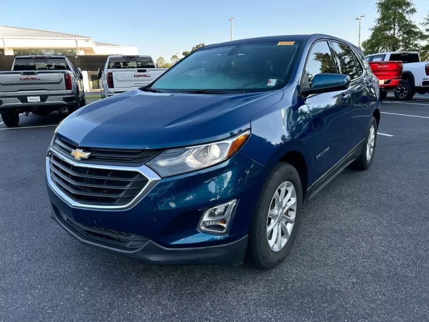 2019 Chevrolet Equinox LT photo 1