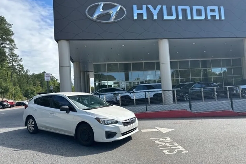 2018 Subaru Impreza 2.0i photo 1