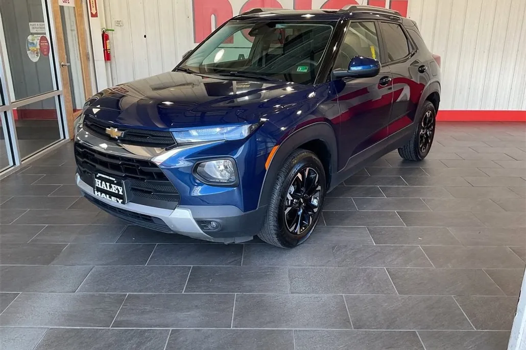 2023 Chevrolet Trailblazer LT photo 1