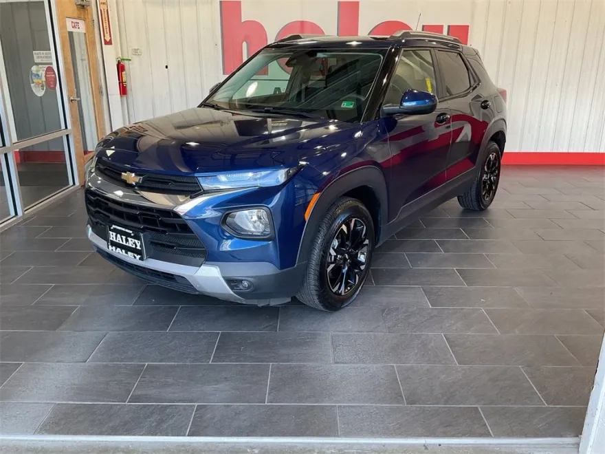 2023 Chevrolet Trailblazer LT photo 1