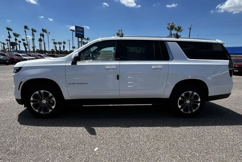 2025 Chevrolet Suburban LS photo 1
