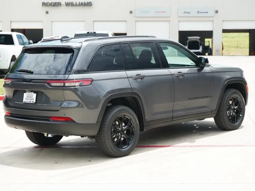 2025 Jeep Grand Cherokee Altitude X photo 1