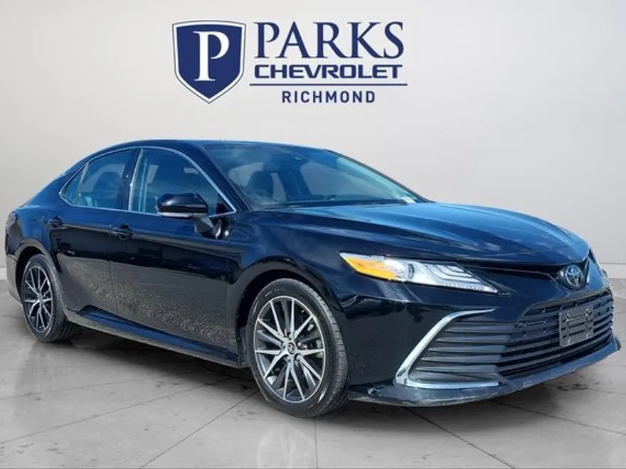 2023 Toyota Camry XLE photo 1
