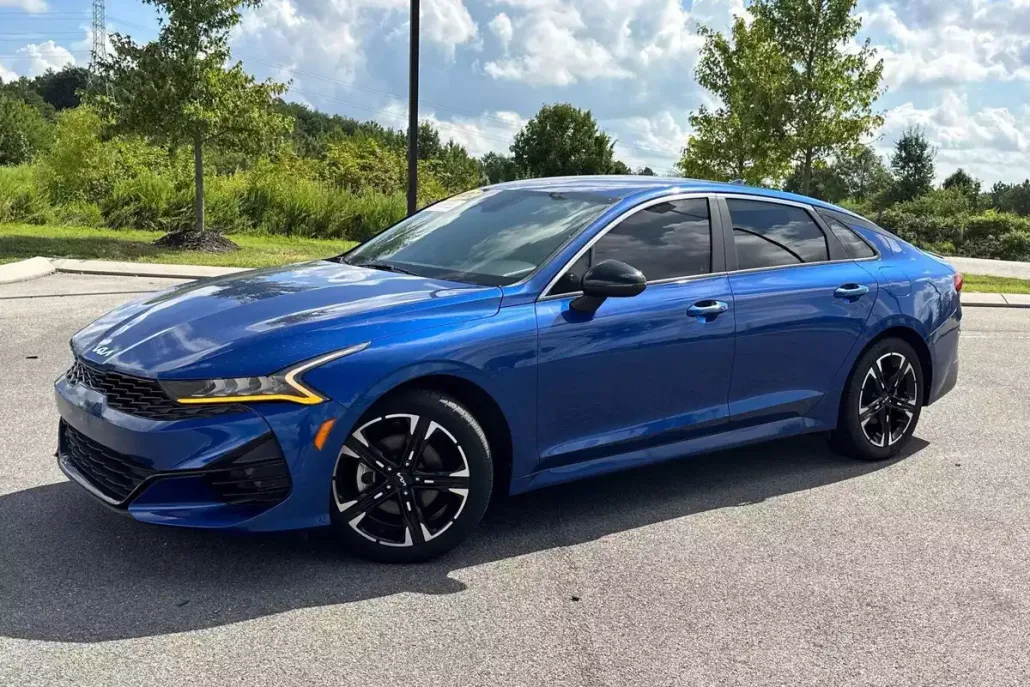 2022 Kia K5 GT-Line photo 1