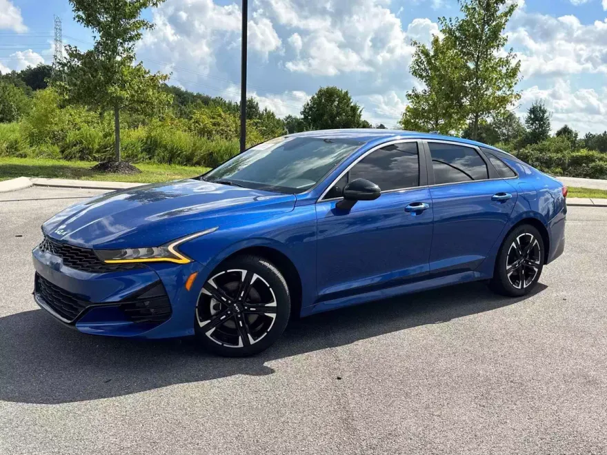 2022 Kia K5 GT-Line photo 1