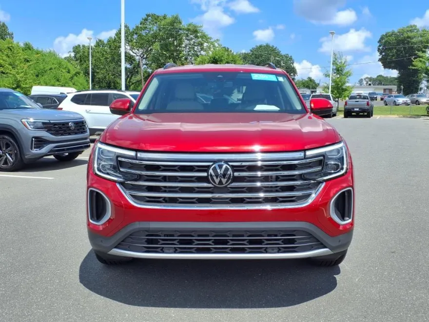 2024 Volkswagen Atlas SE Technology photo 1