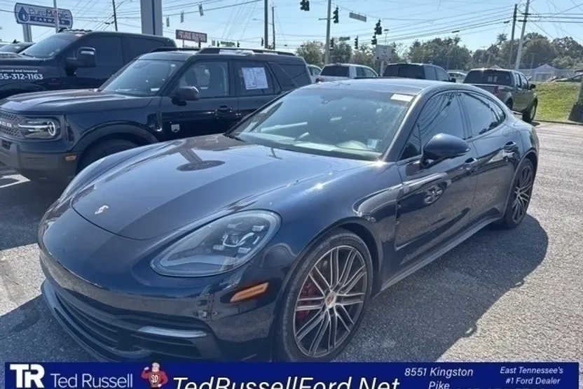 2017 Porsche Panamera 4S photo 1