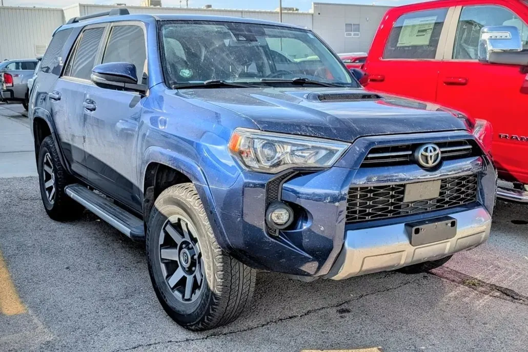 2022 Toyota 4Runner TRD Off-Road Premium photo 1