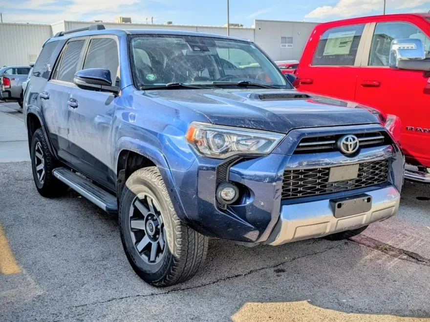2022 Toyota 4Runner TRD Off-Road Premium photo 1