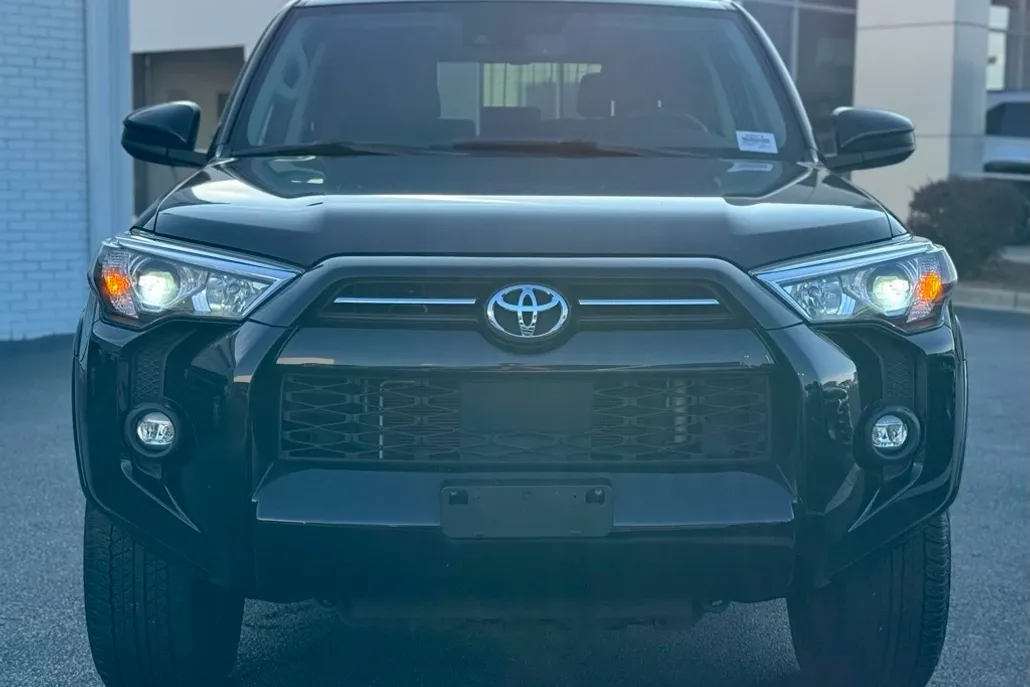 2024 Toyota 4Runner SR5 photo 1