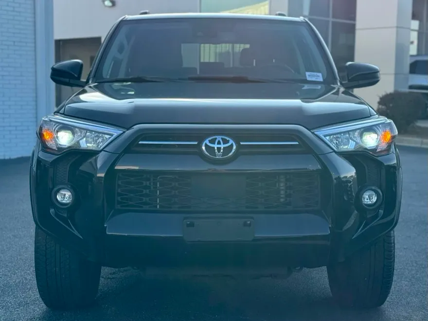 2024 Toyota 4Runner SR5 photo 1