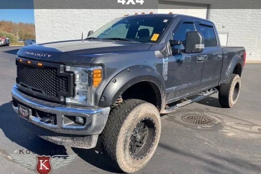 2017 Ford F-250 XLT photo 1