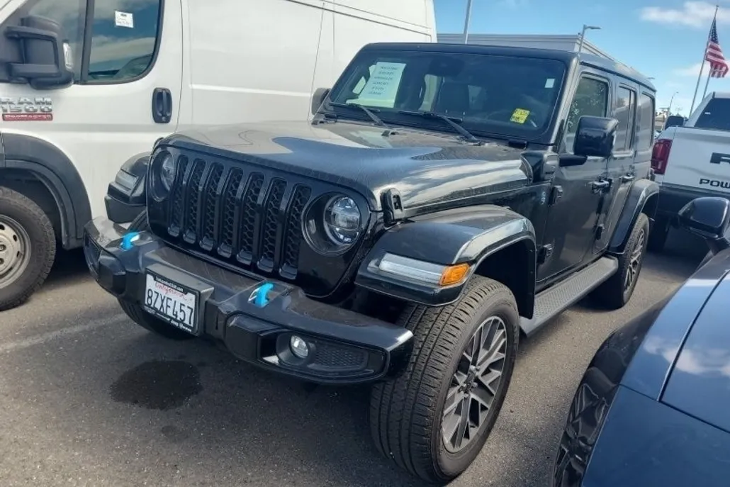 2022 Jeep Wrangler Unlimited 4xe Sahara High Altitude photo 1