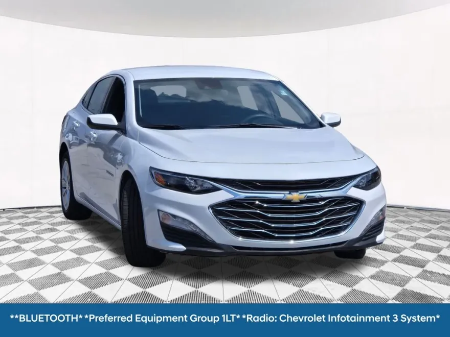 2023 Chevrolet Malibu 1LT photo 1
