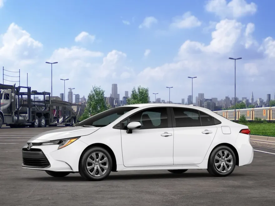 2025 Toyota Corolla LE photo 1