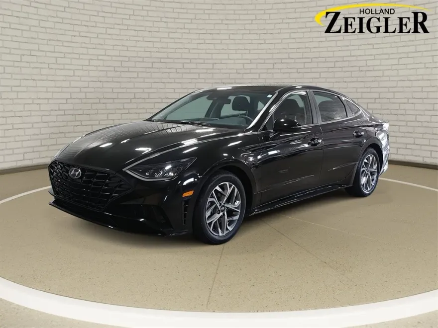 2022 Hyundai Sonata SEL photo 1