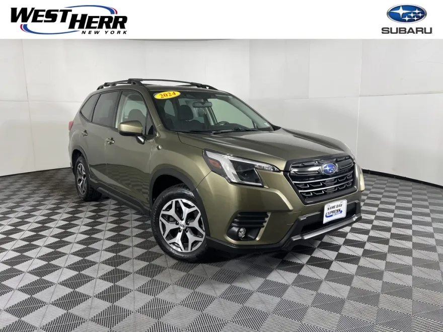 2024 Subaru Forester Premium photo 1