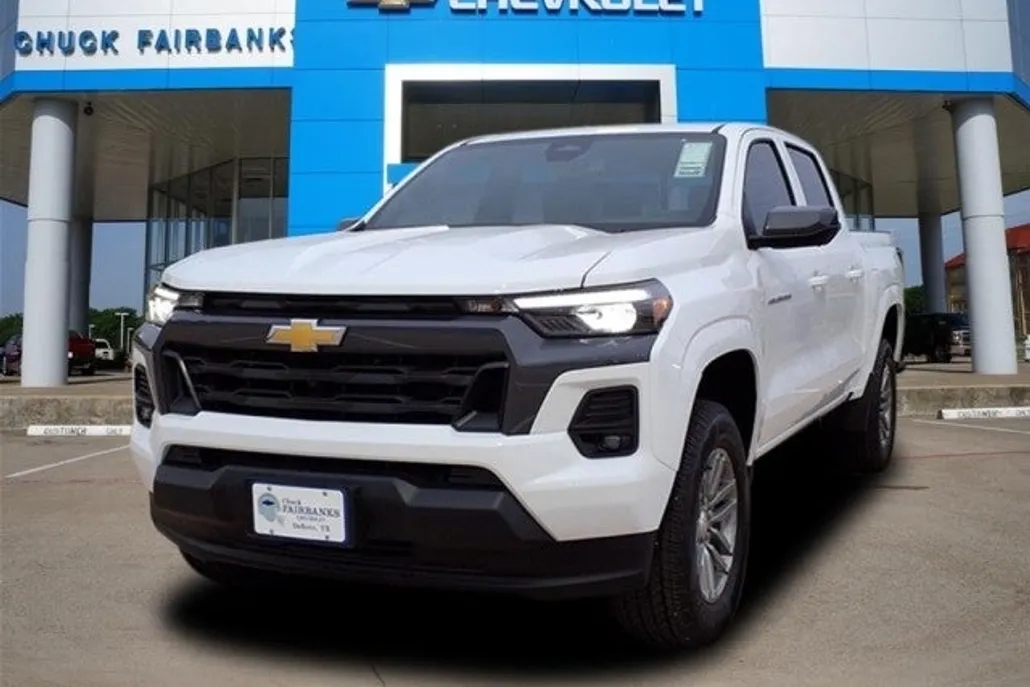 2025 Chevrolet Colorado Work Truck LT photo 1