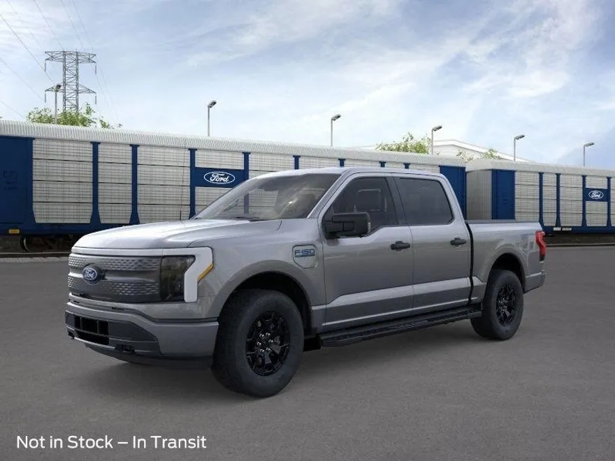 2025 Ford F-150 Lightning XLT photo 1