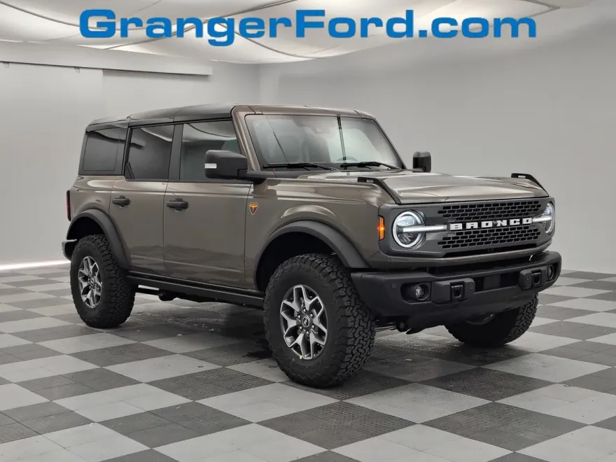 2025 Ford Bronco Badlands photo 1