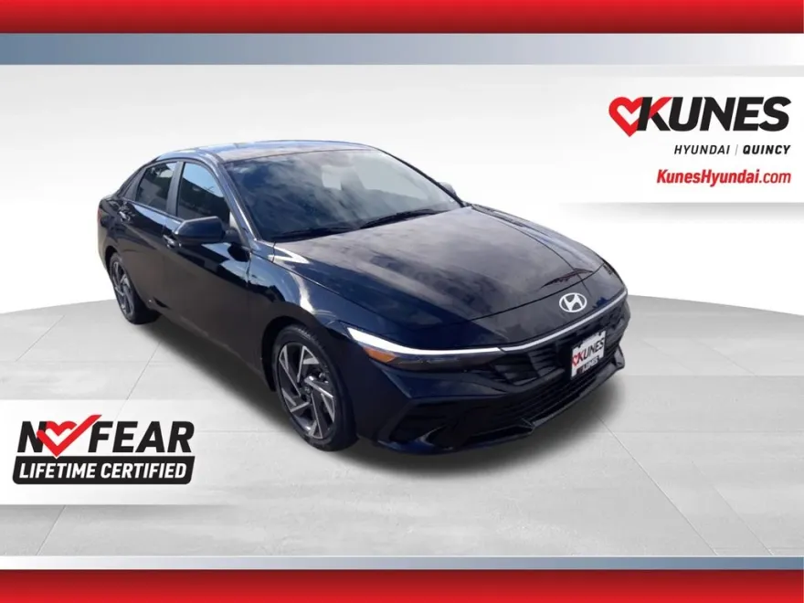 2025 Hyundai Elantra SEL Sport photo 1