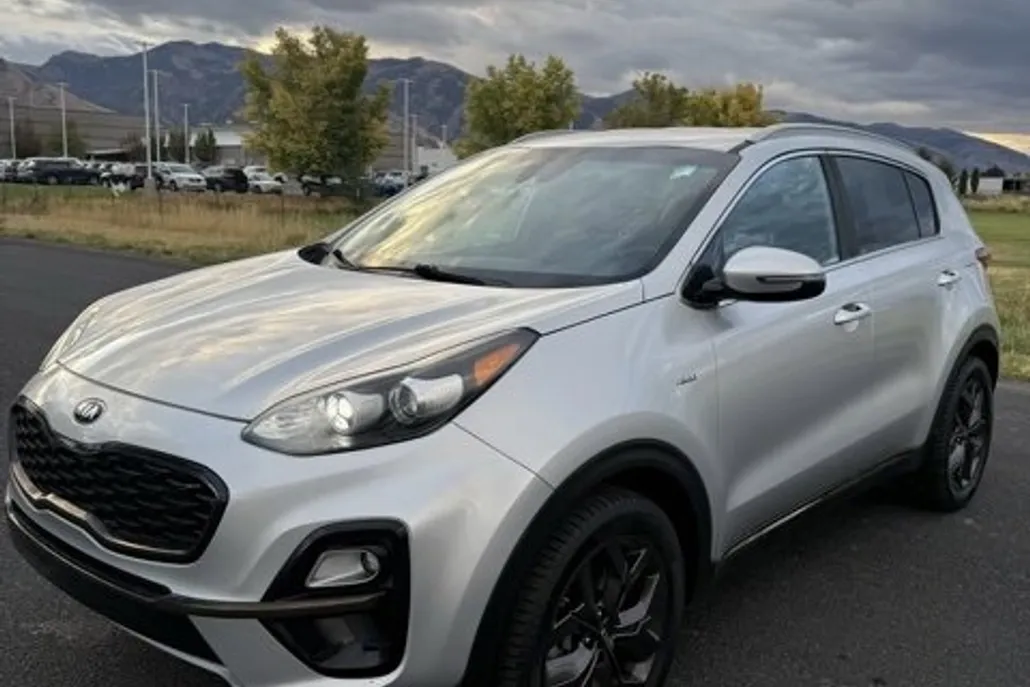 2020 Kia Sportage S photo 1