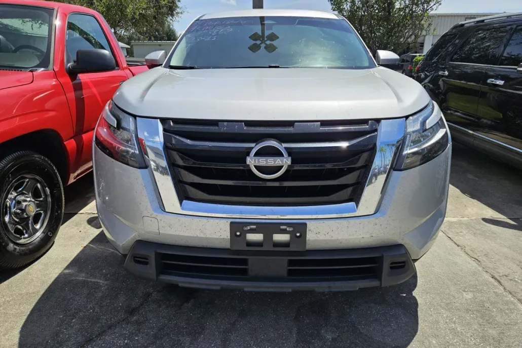 2022 Nissan Pathfinder S photo 1
