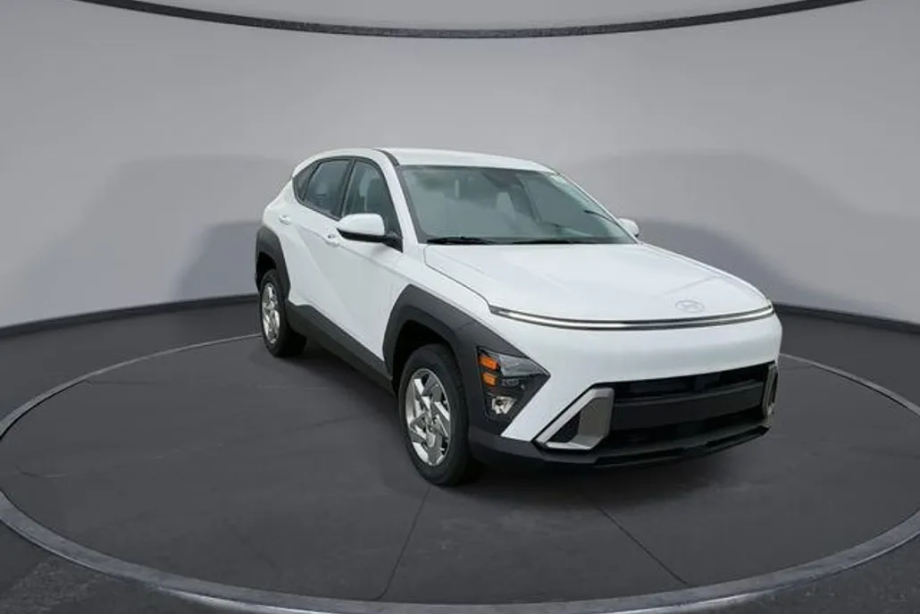 2025 Hyundai Kona SE photo 1