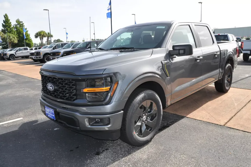 2025 Ford F-150 STX photo 1