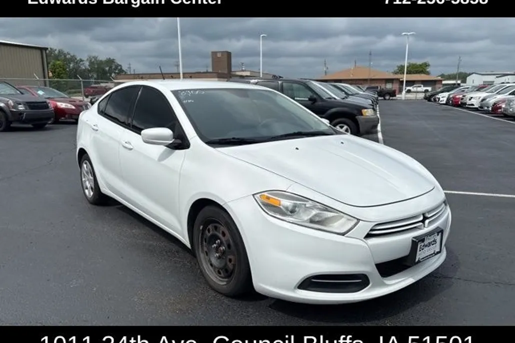 2015 Dodge Dart SE photo 1