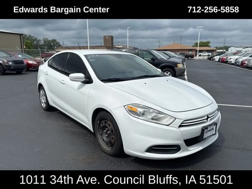2015 Dodge Dart SE photo 1