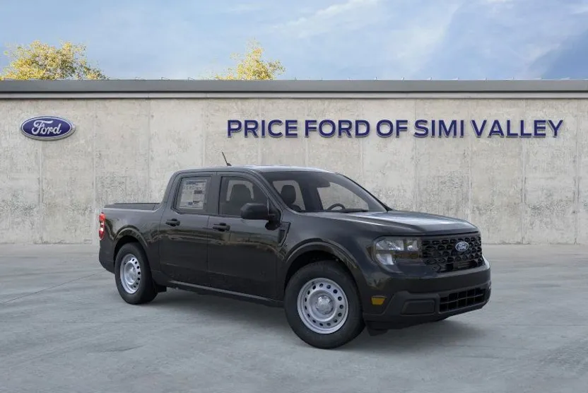 2025 Ford Maverick XL photo 1