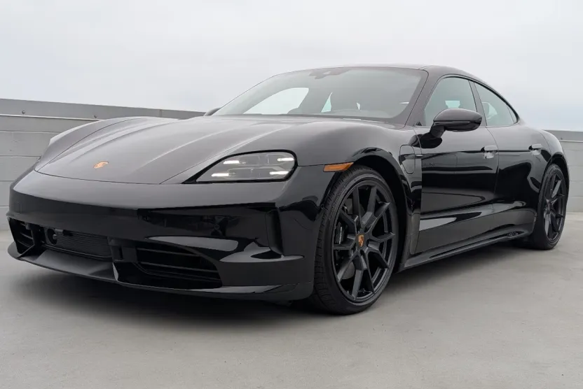 2025 Porsche Taycan GTS photo 1