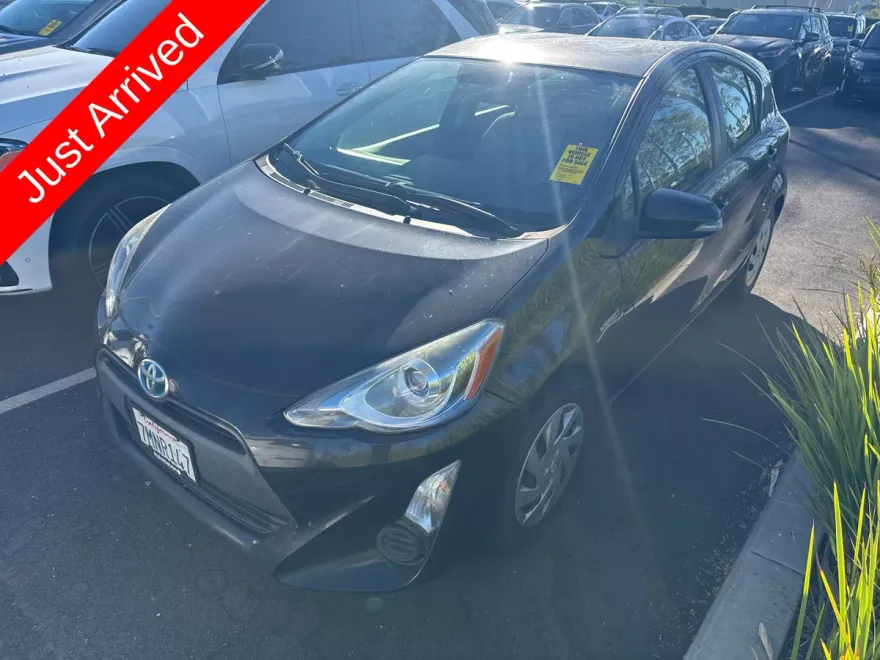 2015 Toyota Prius C One photo 1