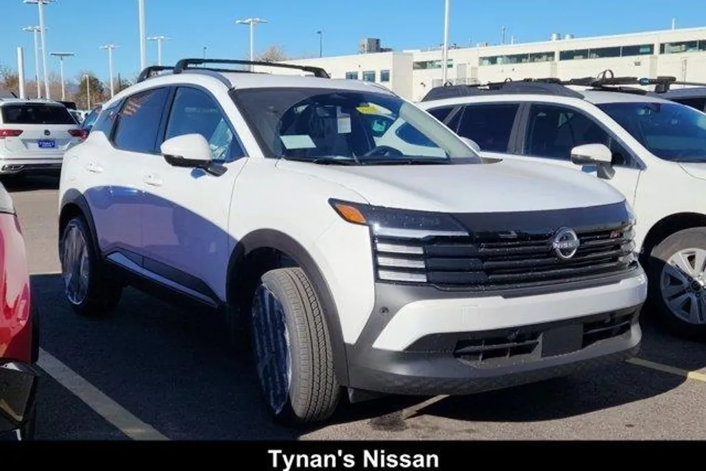2025 Nissan Kicks SR photo 1