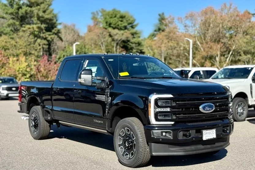 2026 Ford F-350 Platinum photo 1