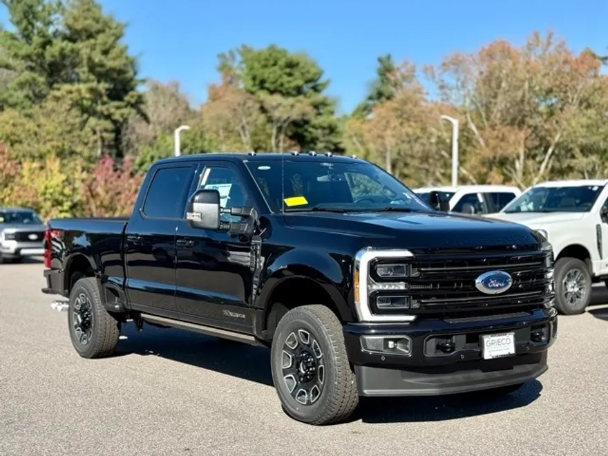 2026 Ford F-350 Platinum photo 1