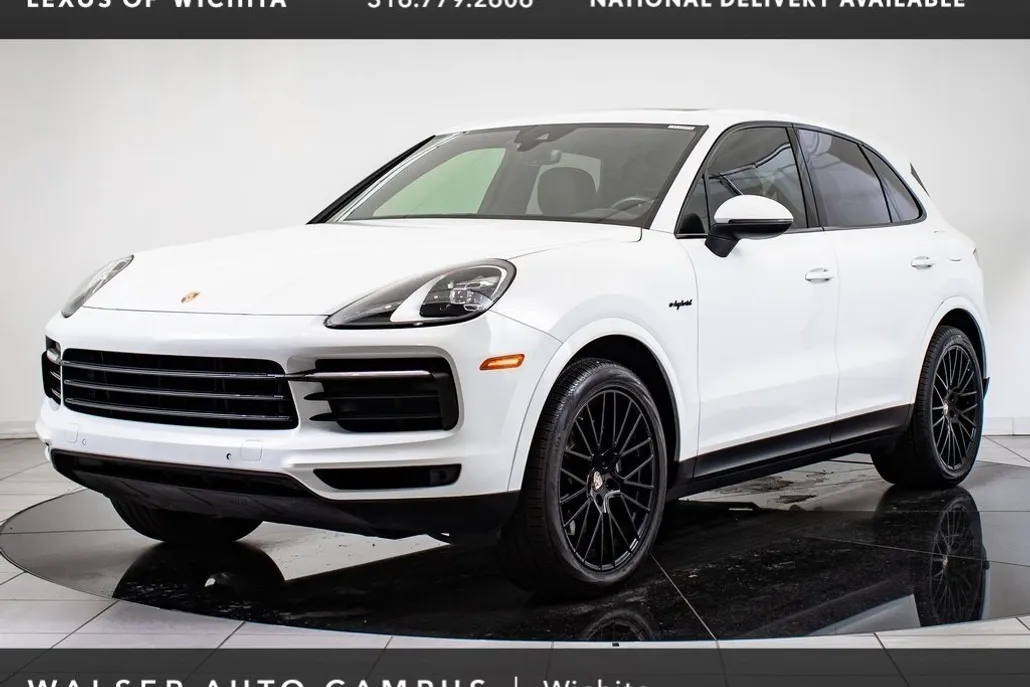 2021 Porsche Cayenne E-Hybrid photo 1
