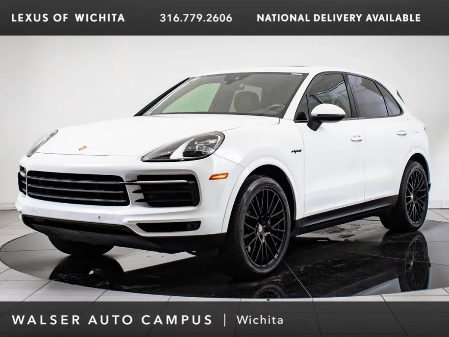 2021 Porsche Cayenne E-Hybrid photo 1