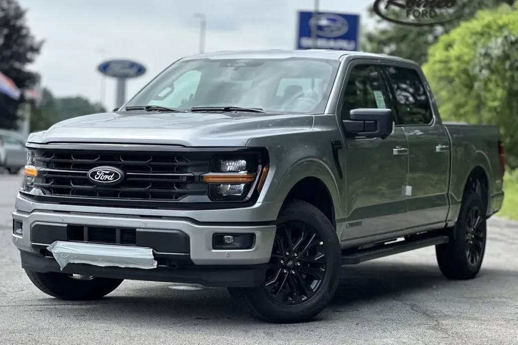 2025 Ford F-150 XLT photo 1