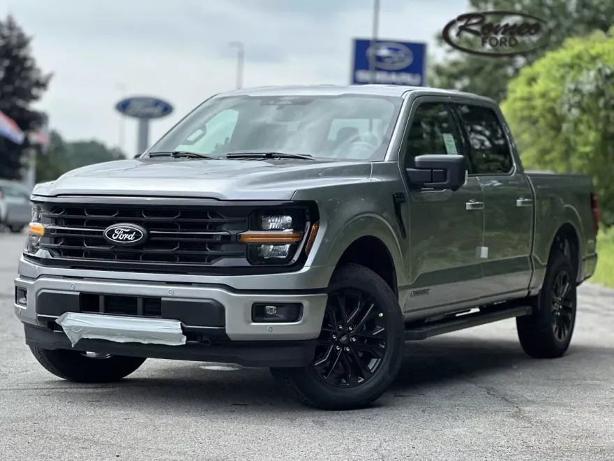 2025 Ford F-150 XLT photo 1