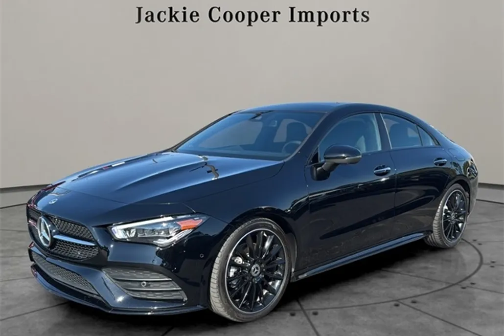 2023 Mercedes Benz CLA 250 4MATIC photo 1