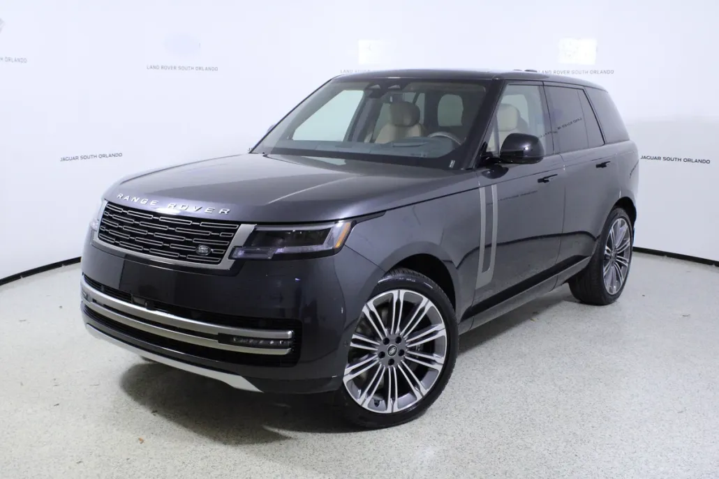 2025 Land Rover Range Rover SE photo 1