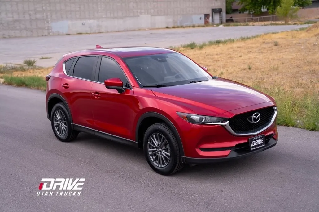 2017 Mazda CX-5 Touring photo 1
